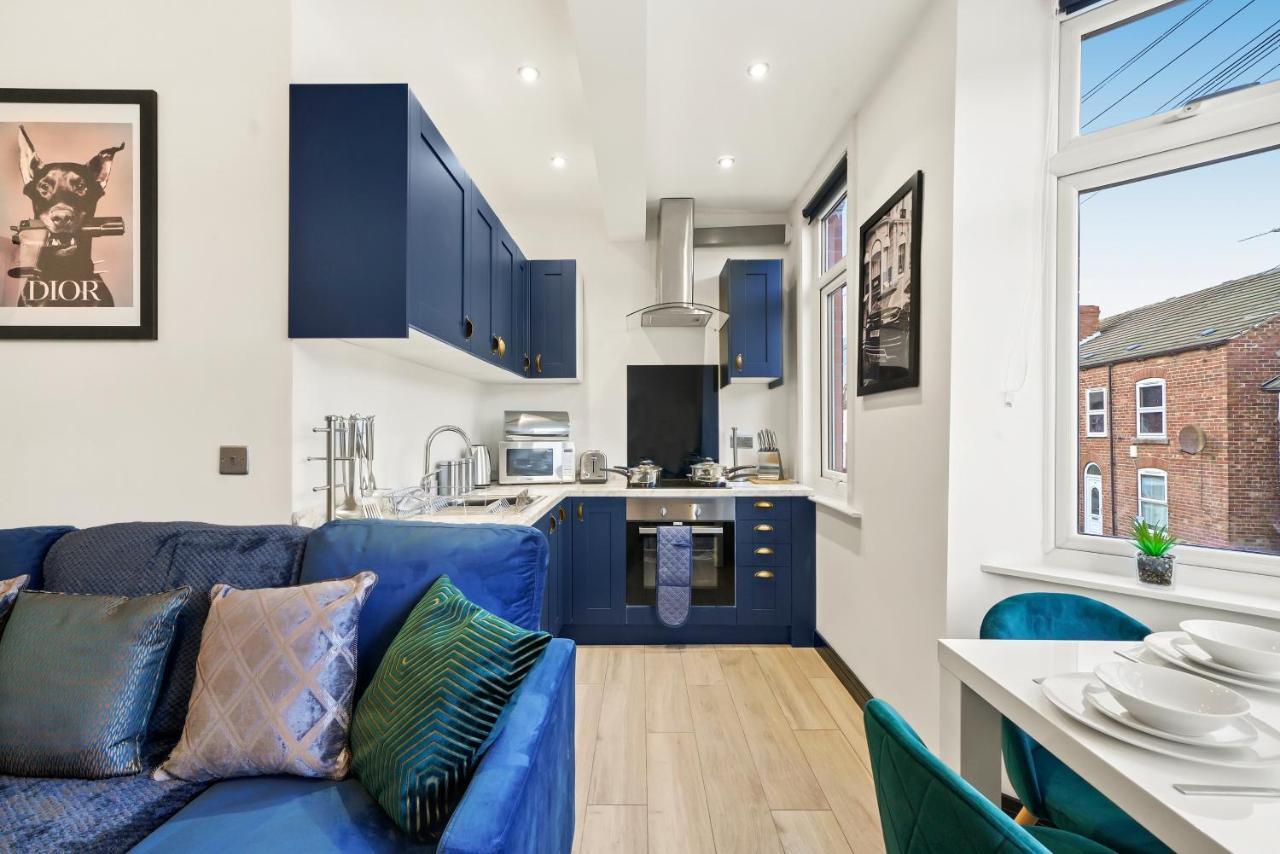 Stylish Yorkshire Gem - Sleeps 4 - Great Location Apartment Castleford Exterior photo